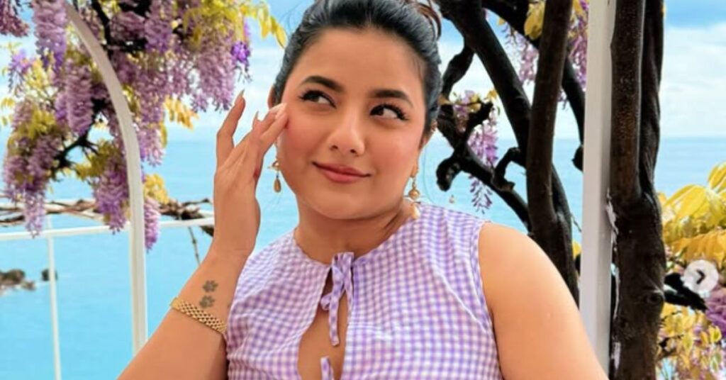 Mrunal Panchal Social Media Presence & Influence