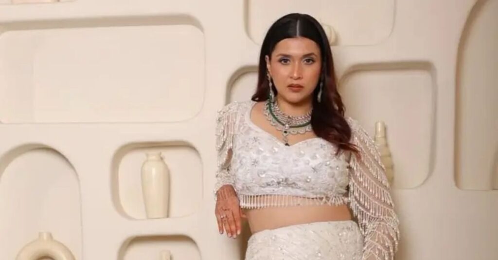 mannara chopra Social Media Presence